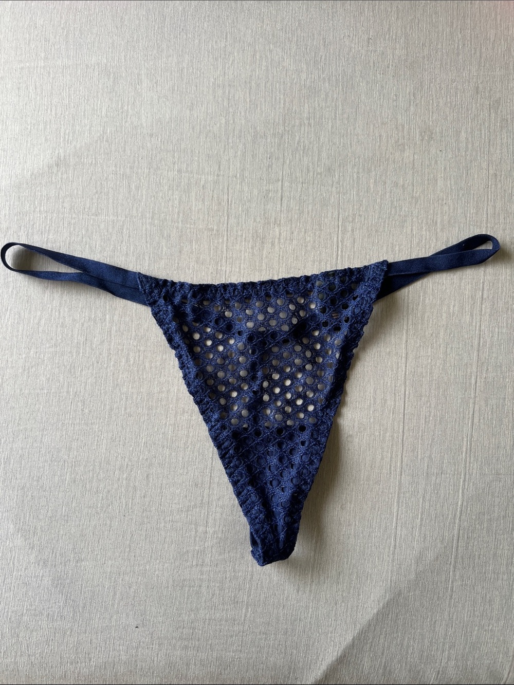 Victoria’s Secret Navy v string thong